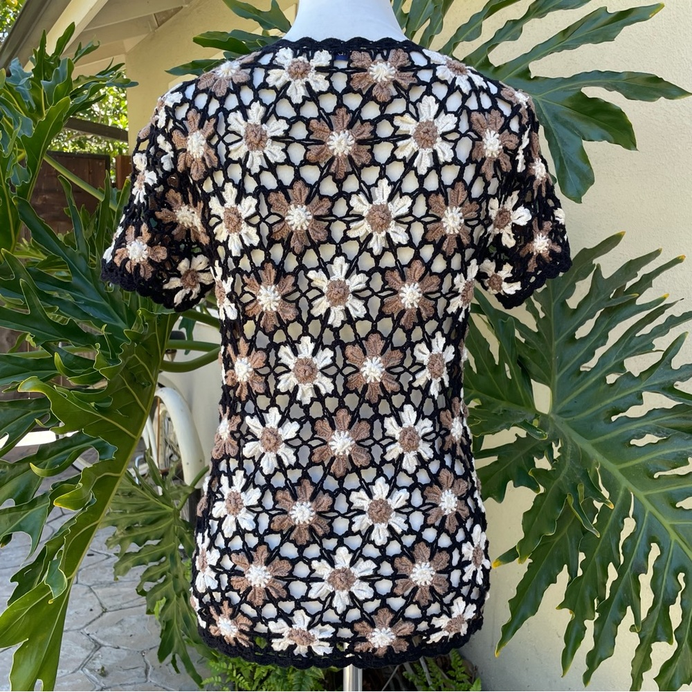 Vintage crochet floral top - Picture 2 of 5